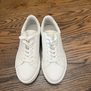 Steve Madden leather tennis shoes